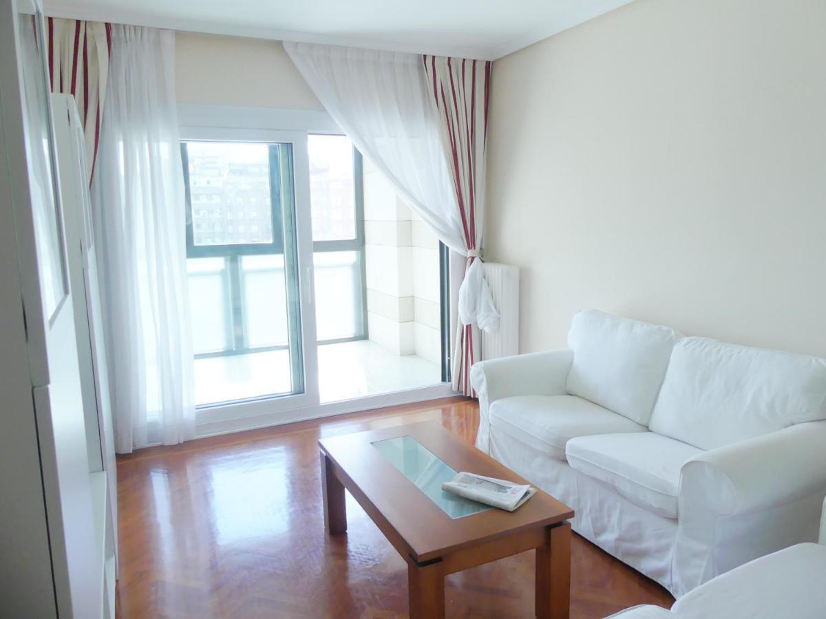 Apartamento Luminoso, Funcional Y Amplio En Zona Hospitalaria 팜플로나 외부 사진