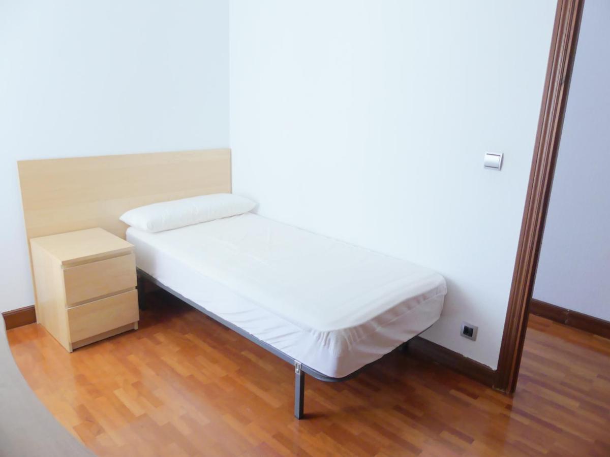 Apartamento Luminoso, Funcional Y Amplio En Zona Hospitalaria 팜플로나 외부 사진