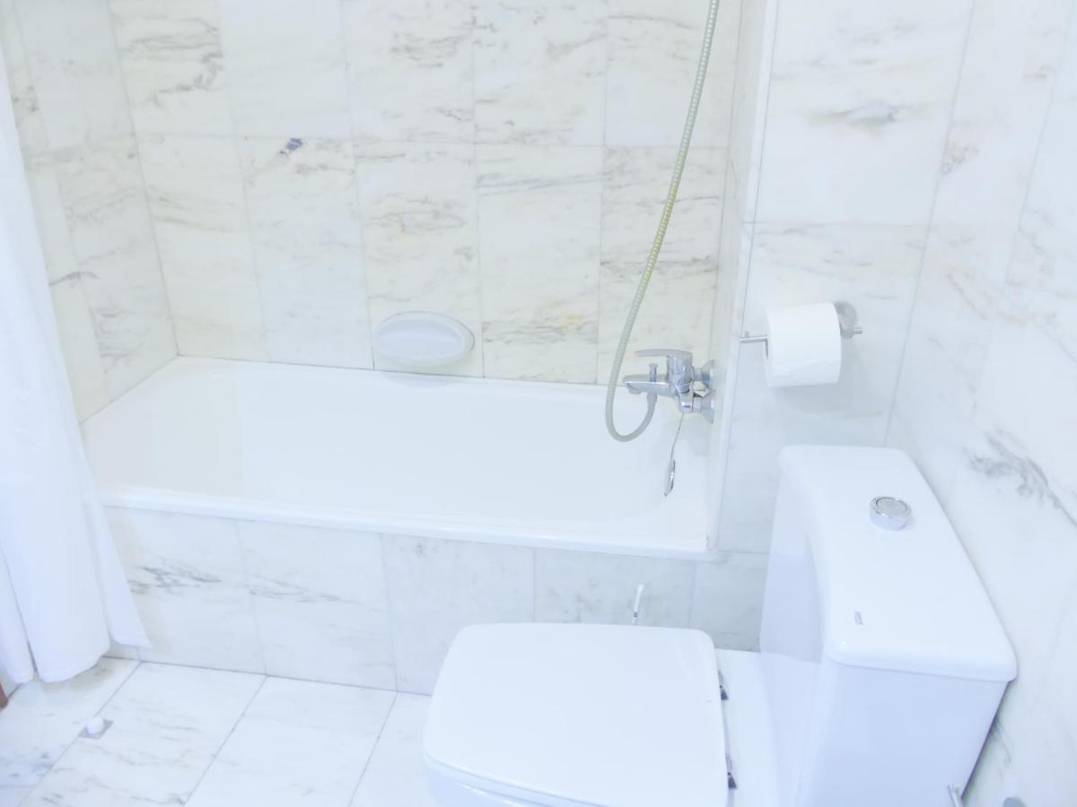 Apartamento Luminoso, Funcional Y Amplio En Zona Hospitalaria 팜플로나 외부 사진