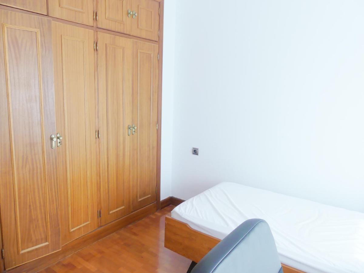 Apartamento Luminoso, Funcional Y Amplio En Zona Hospitalaria 팜플로나 외부 사진