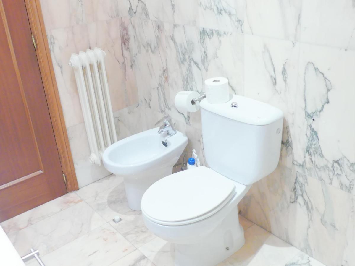 Apartamento Luminoso, Funcional Y Amplio En Zona Hospitalaria 팜플로나 외부 사진
